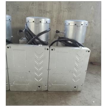 Light weight electric temporary building cradle for cleaning